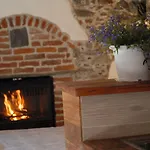 In Pietra E Legno Con Caminetto * Inverso Pinasca