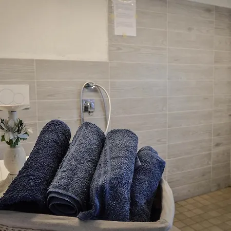 In Pietra E Legno Con Caminetto * Inverso Pinasca