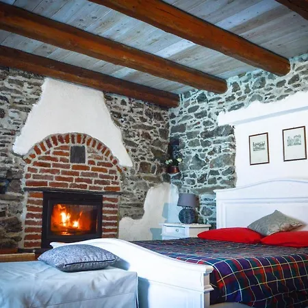 Apartman In Pietra E Legno Con Caminetto Inverso Pinasca