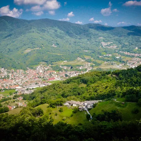 Apartman In Pietra E Legno Con Caminetto *