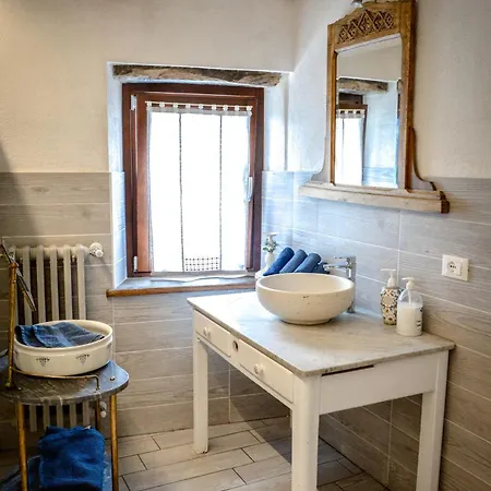 Apartman In Pietra E Legno Con Caminetto Inverso Pinasca