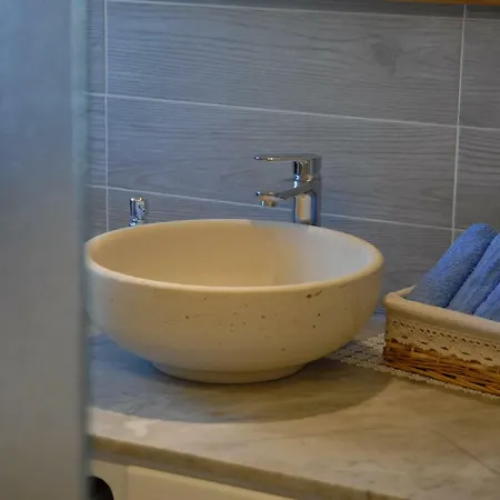 In Pietra E Legno Con Caminetto Apartman Inverso Pinasca