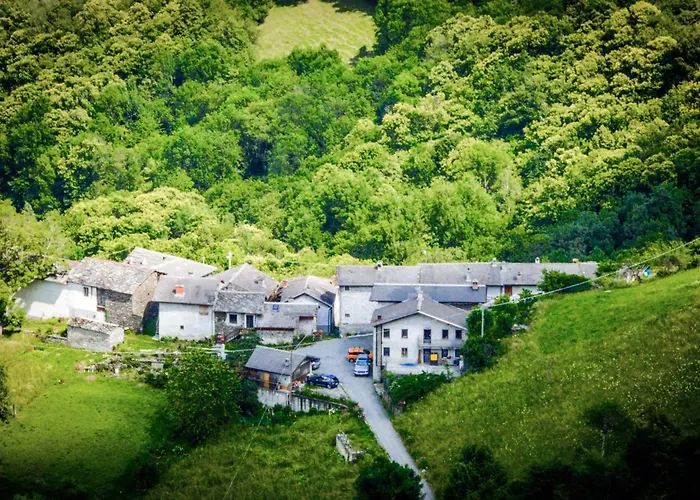In Pietra E Legno Con Caminetto * Inverso Pinasca